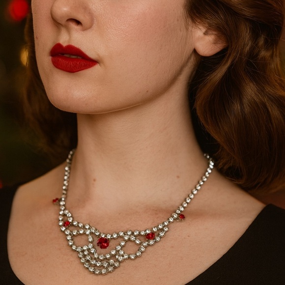 Vintage Clear and Ruby Red Crystal Rhinestone Old Hollywood Choker Bib Necklace - Picture 2 of 15